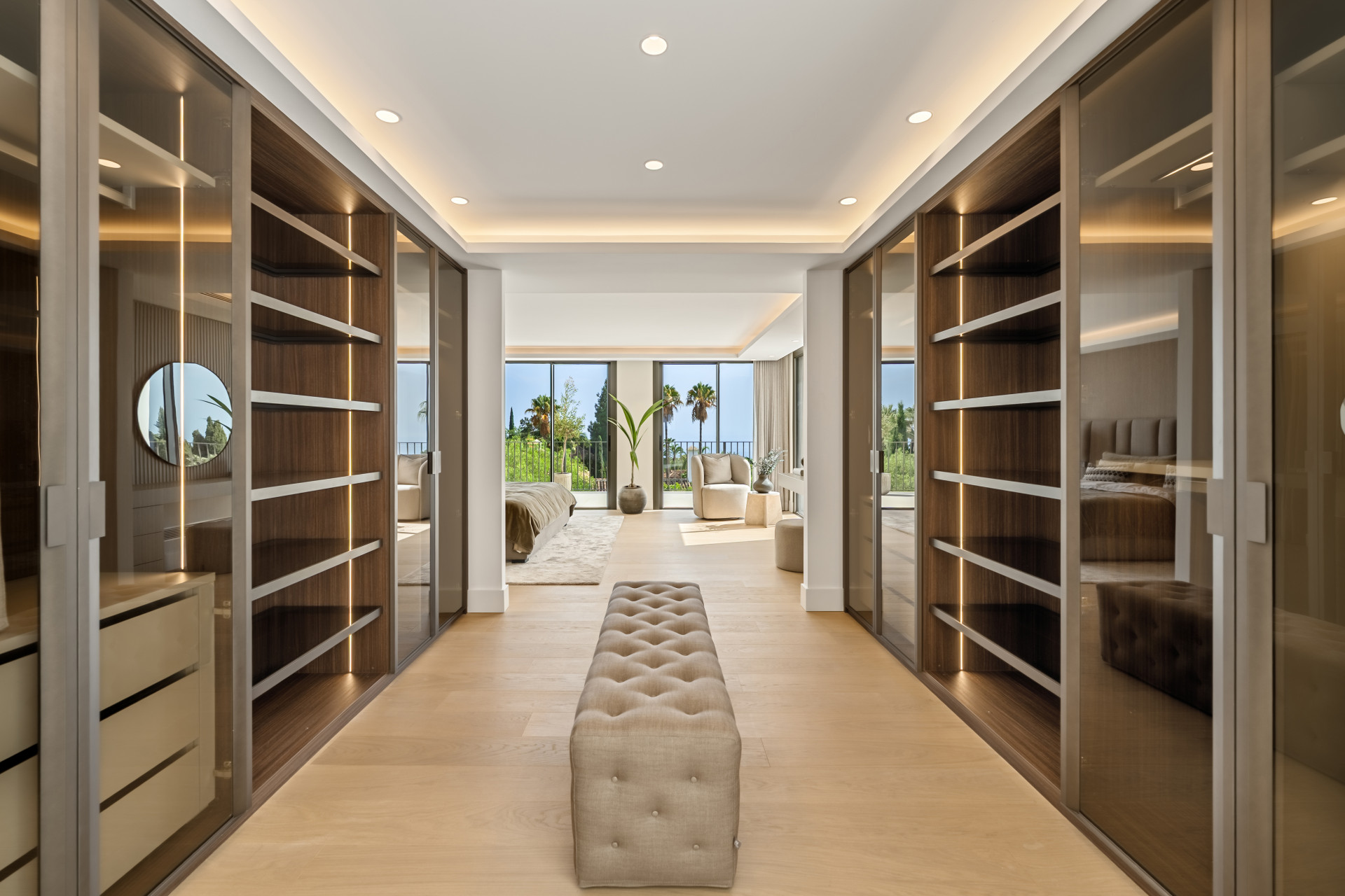 5 Bedroom Villa in Marbella - Photo 28