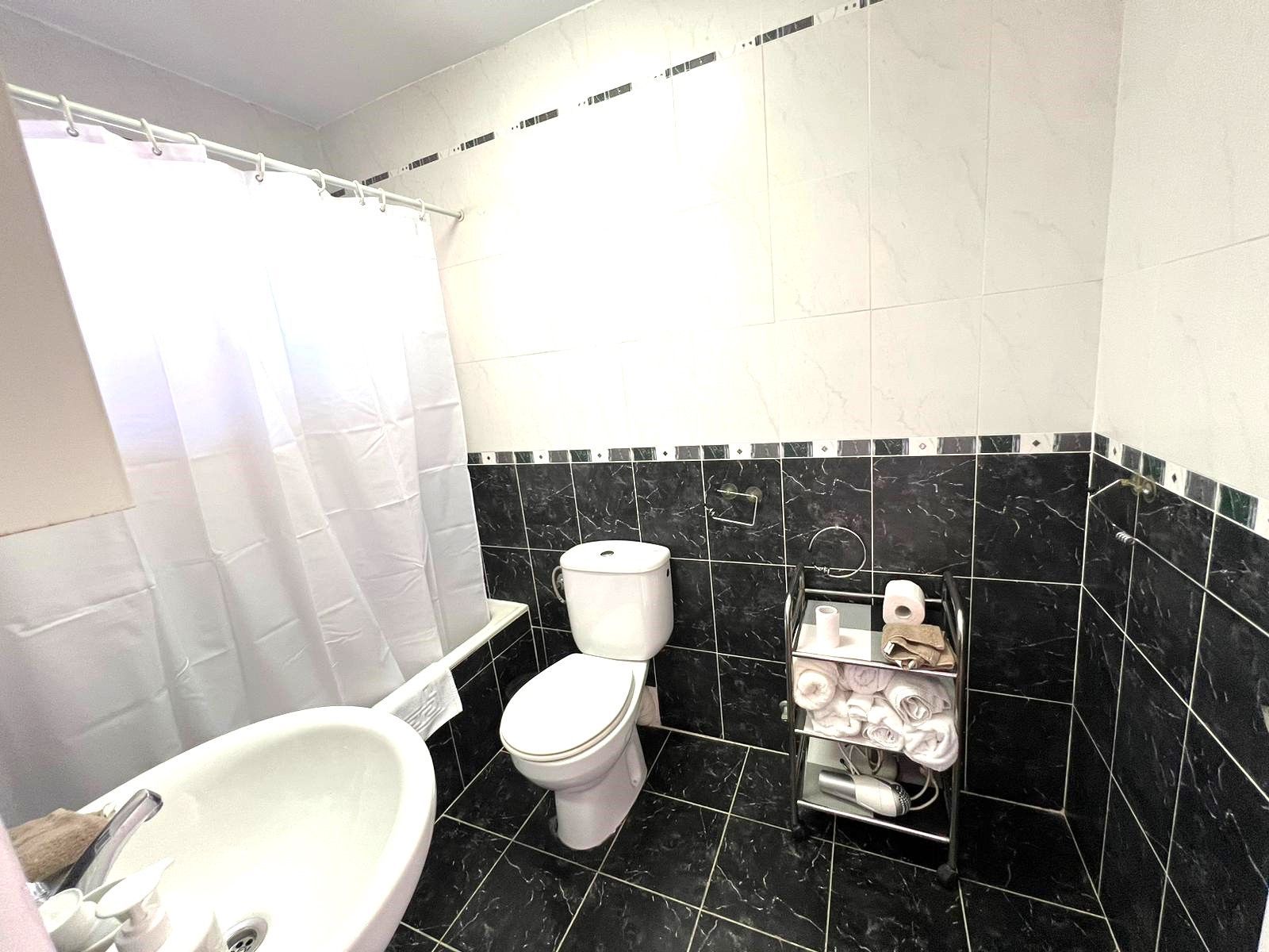 2 Bedroom Apartment in Mijas - Photo 9