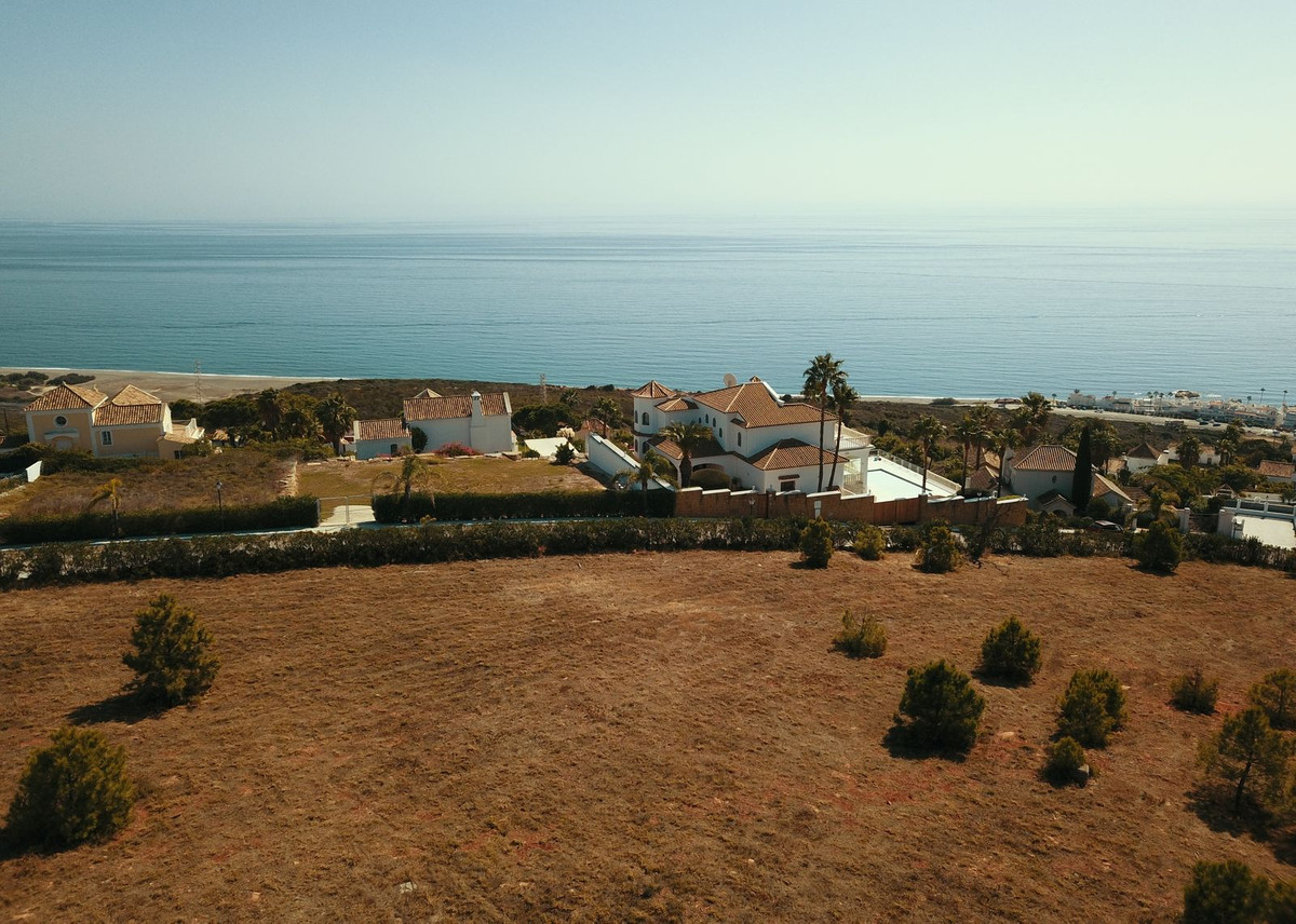 Plot in Manilva