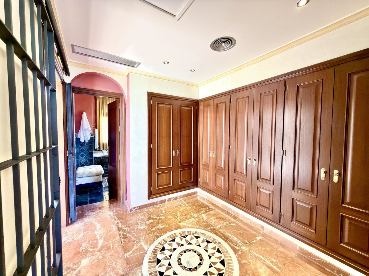 5 Bedroom Villa in Marbella - Foto 46