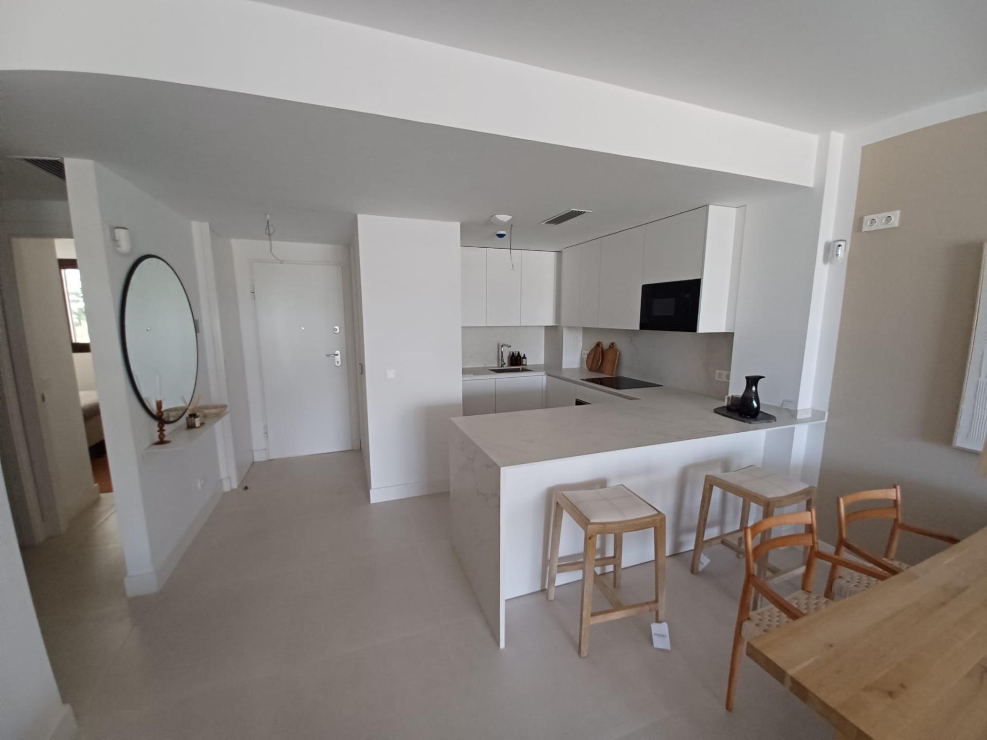 2 Bedroom Apartment in Benalmádena - Foto 4