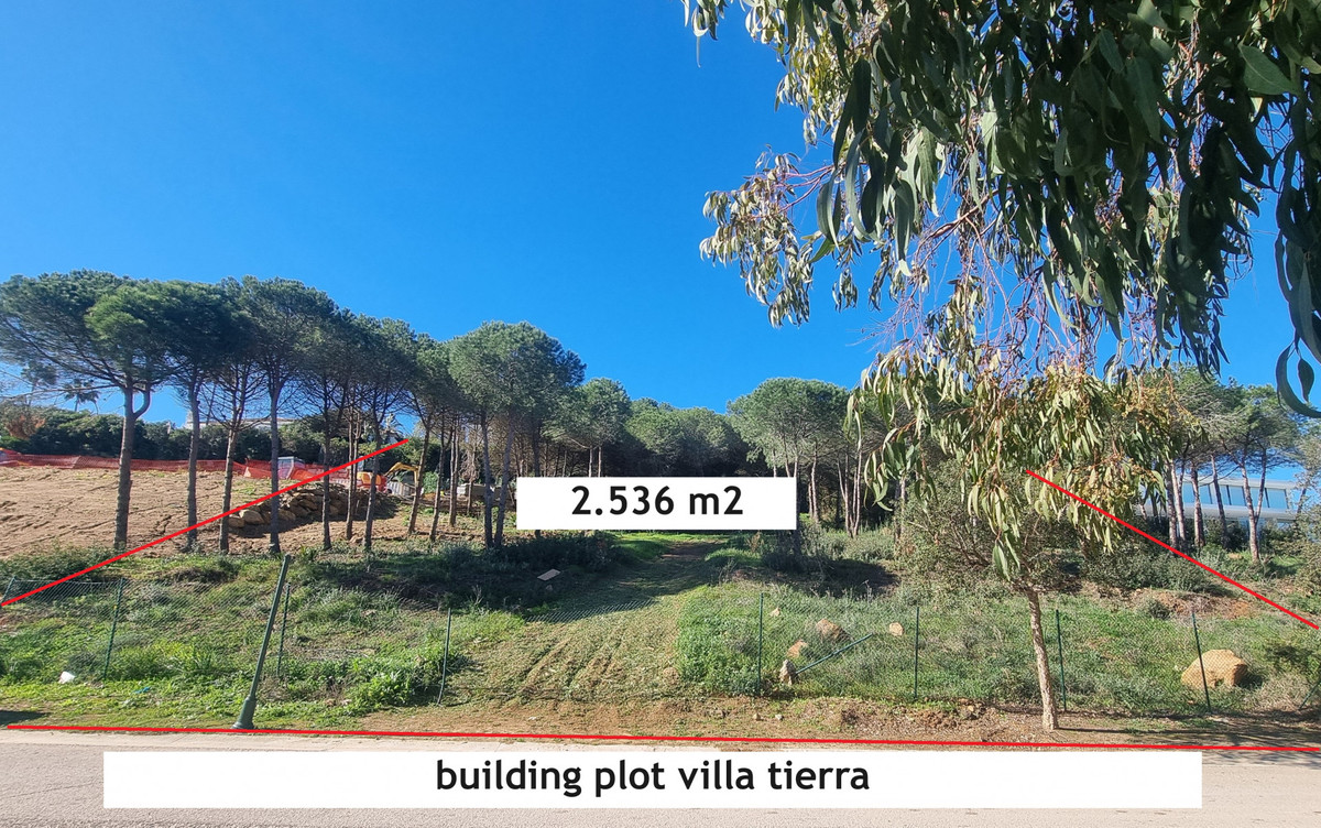 2,536 m² Plot in Sotogrande - Photo 2
