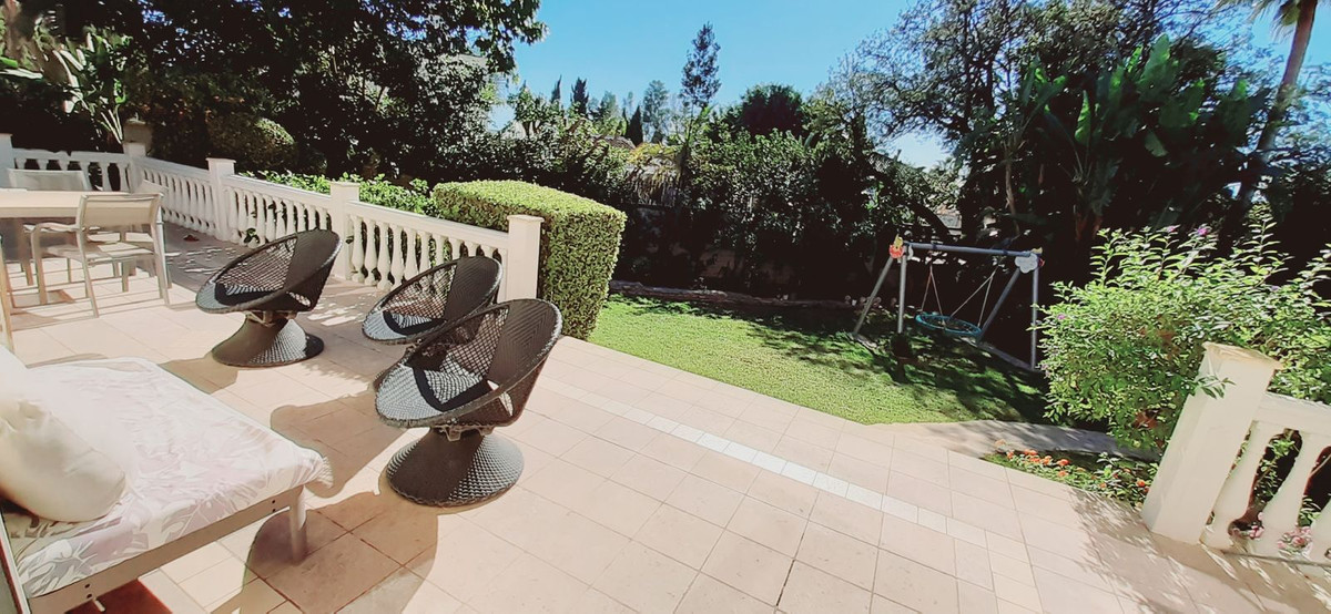 5 Bedroom Villa in Marbella - Photo 21