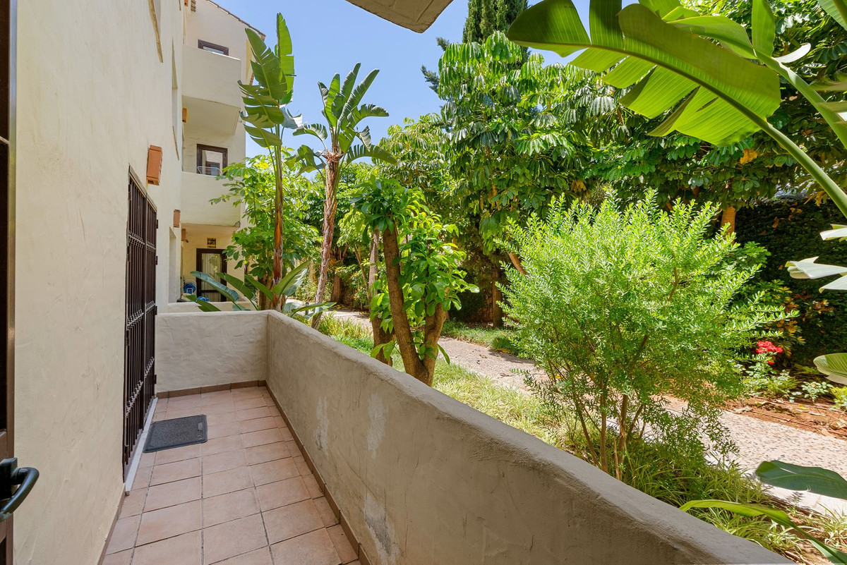 2 Bedroom Apartment in Benahavís - Foto 19