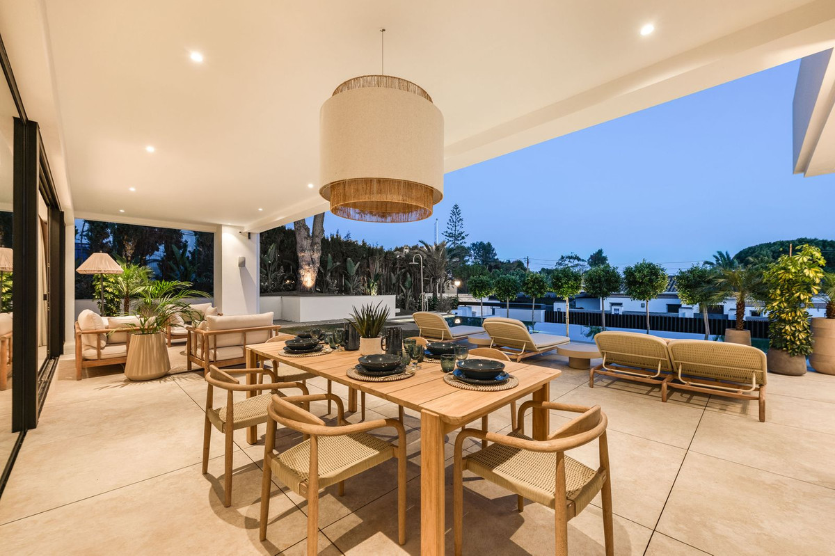 6 Bedroom Villa in Marbella - Photo 85
