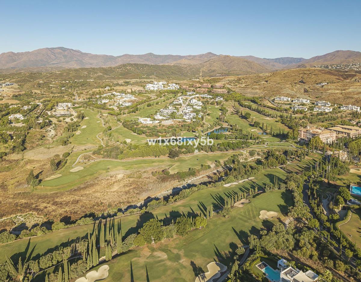 1,213 m² Plot in Estepona - Photo 12