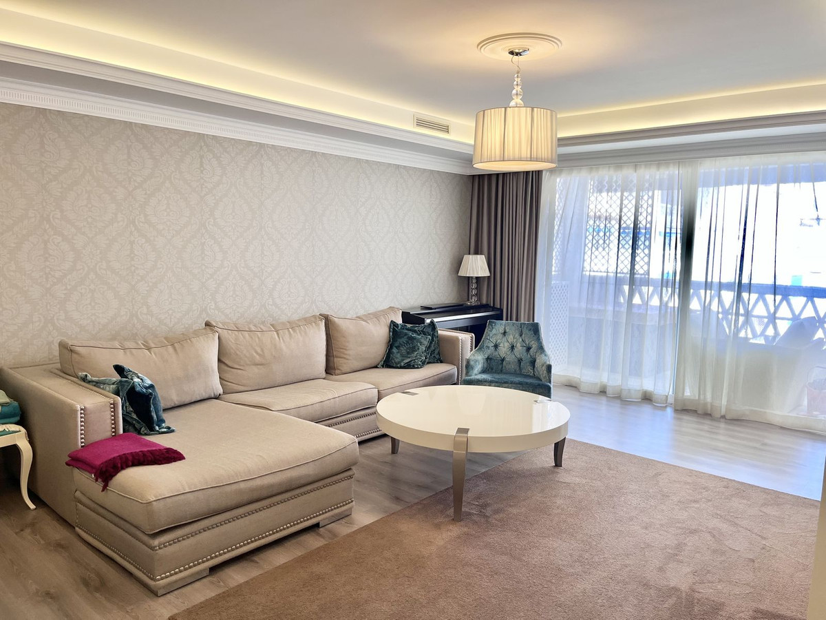 2 Bedroom Apartment in Marbella - Photo 9