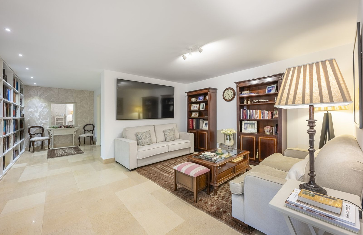 3 Bedroom Apartment in Benahavís - Foto 12