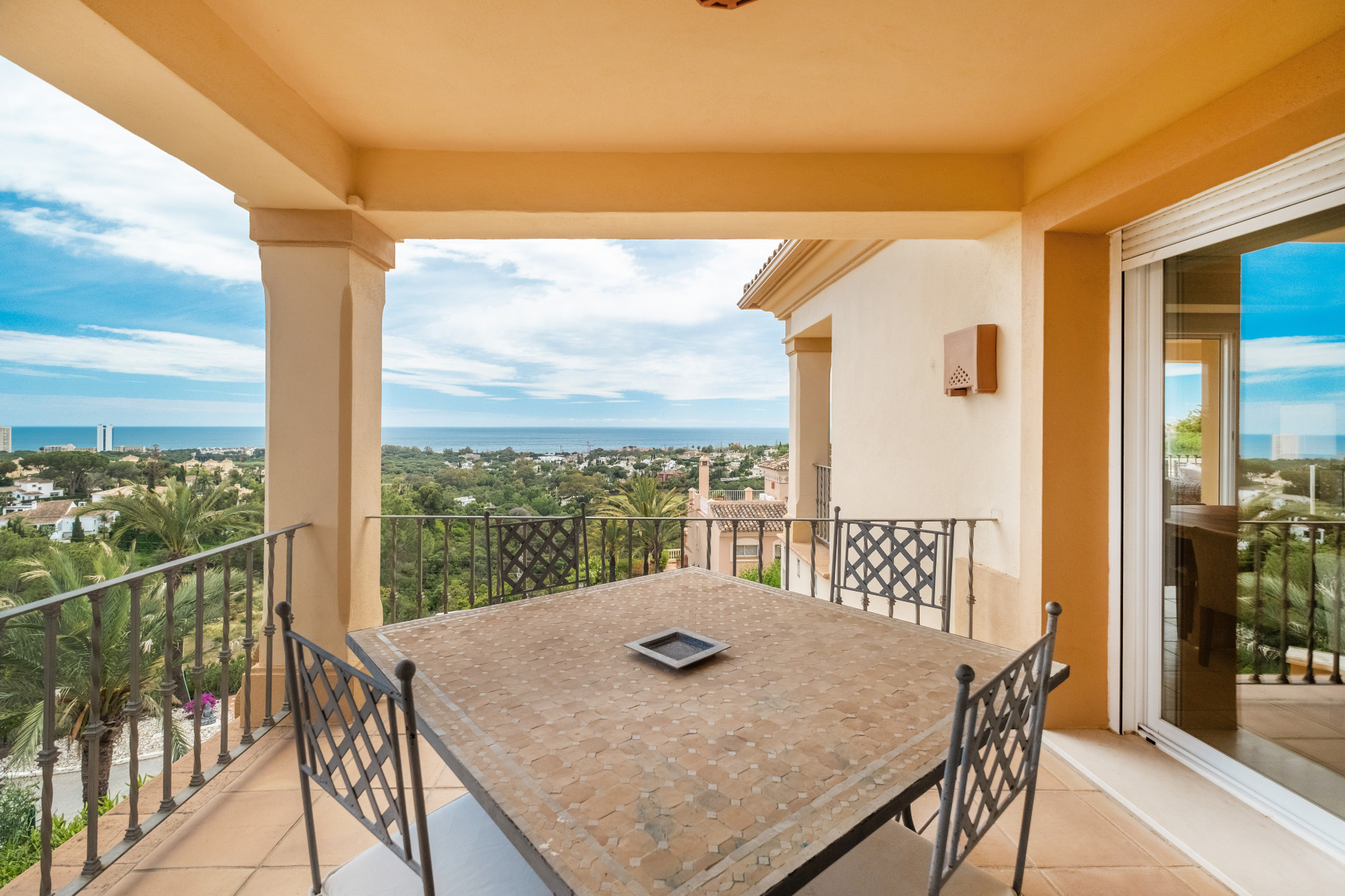 7 Bedroom Villa in Marbella - Photo 5