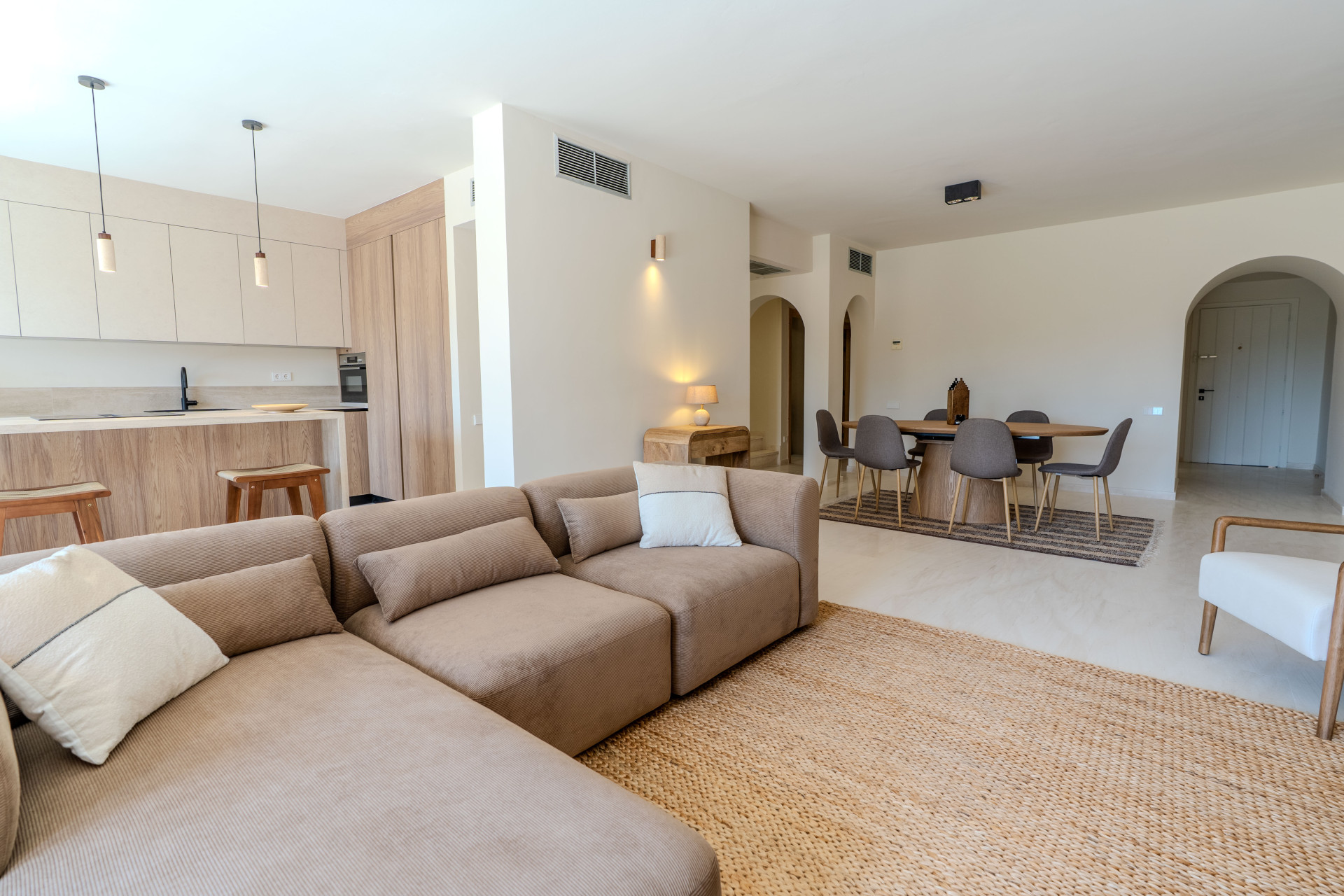3 Bedroom Apartment in Estepona - Photo 14