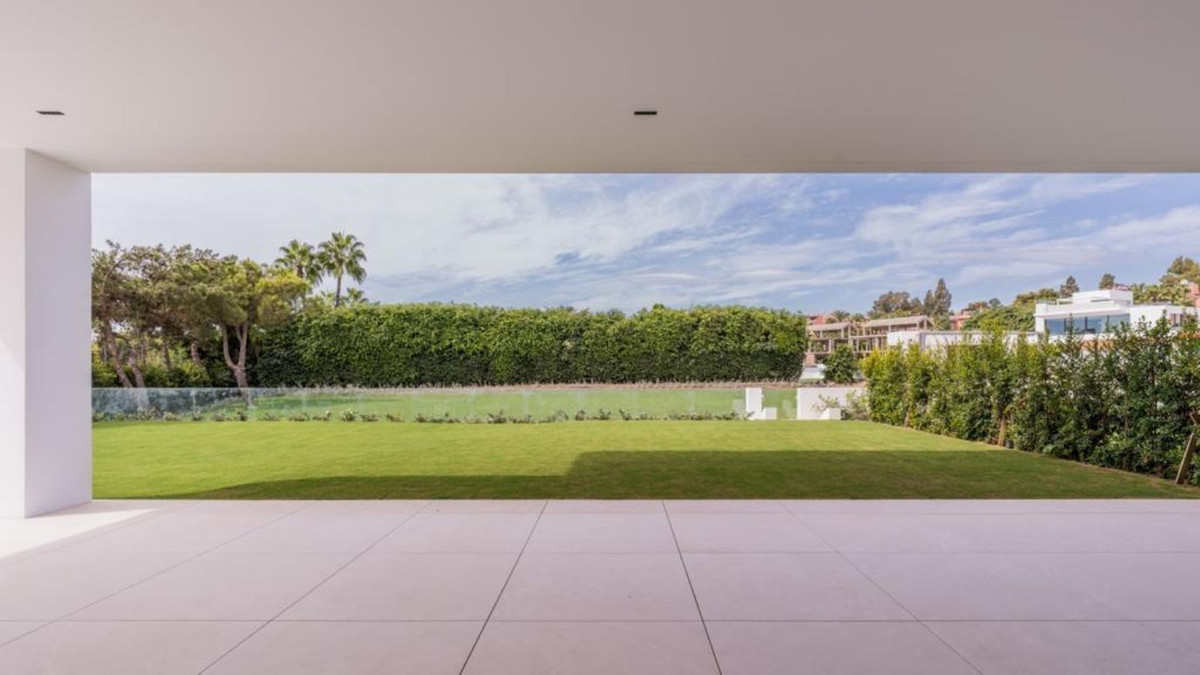 3 Bedroom Villa in Marbella - Photo 4