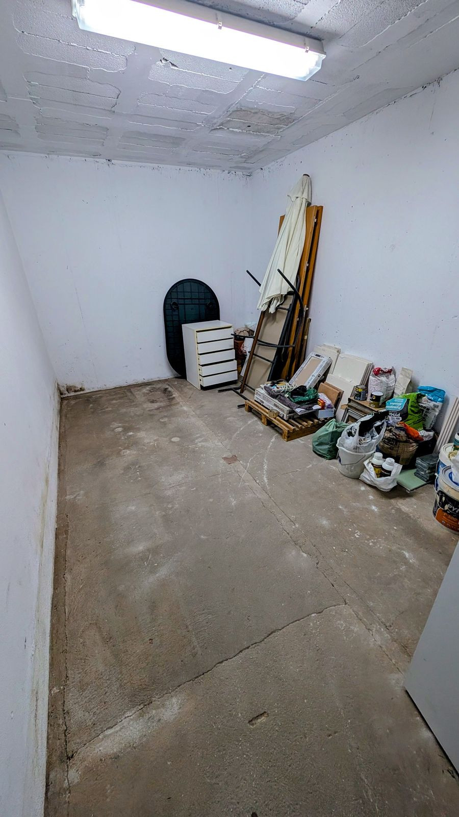 2 Bedroom Apartment in Benahavís - Photo 25