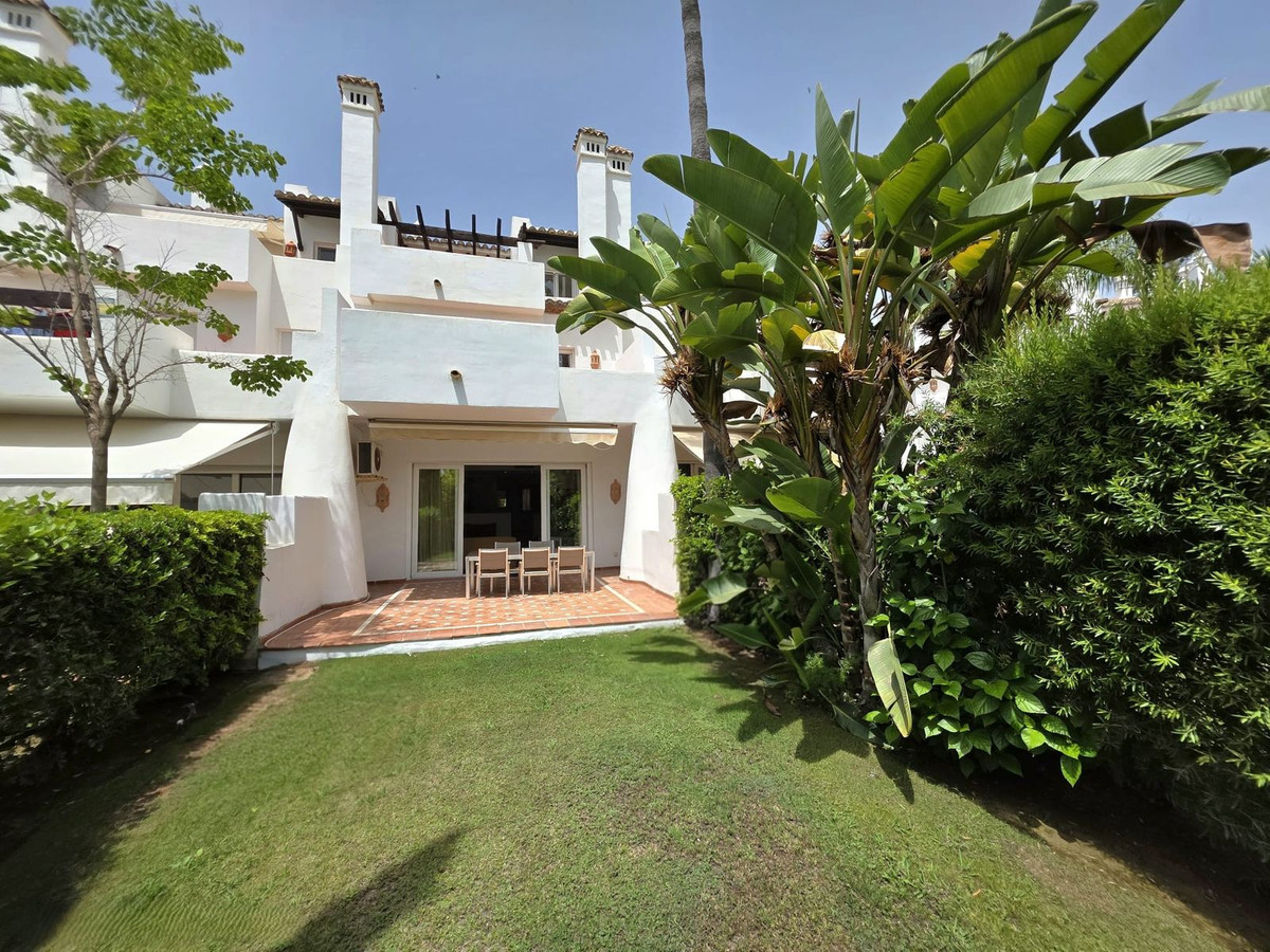 3 Bedroom Townhouse in Estepona - Photo 29
