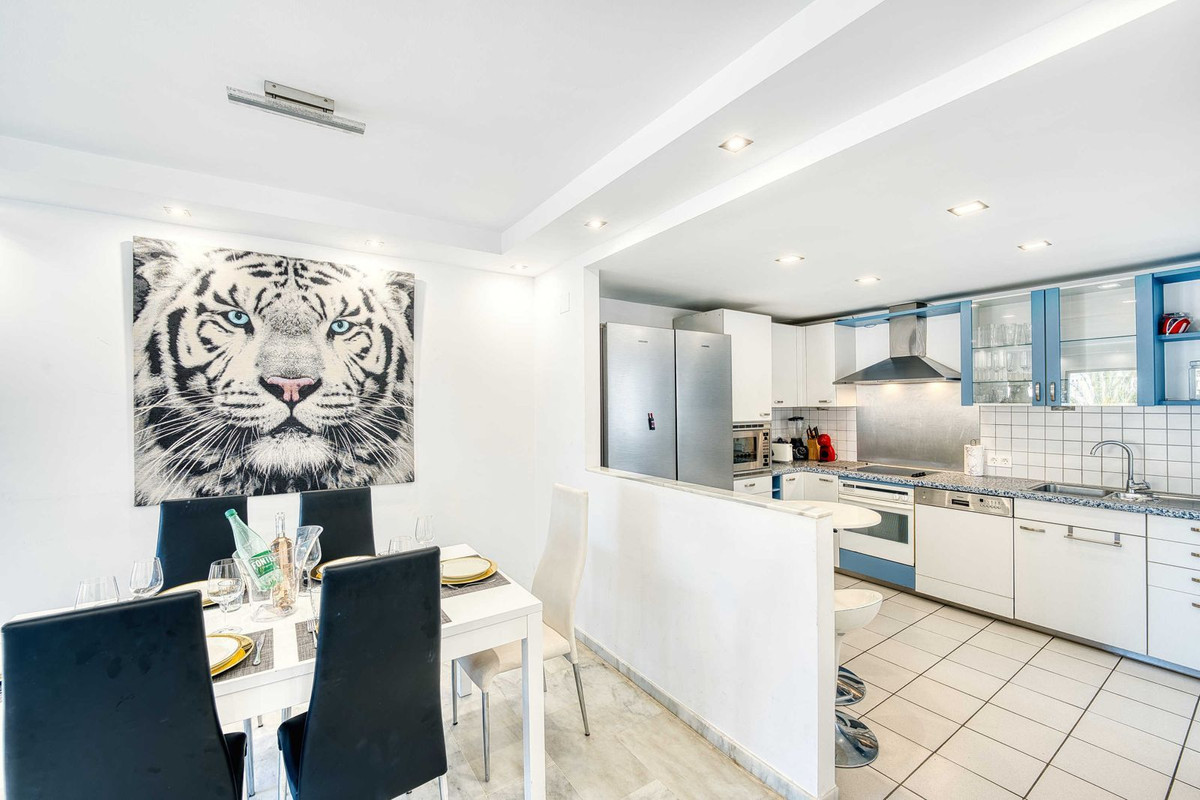Apartamento com 5 quartos com piscina em Málaga, Espanha – Foto 7