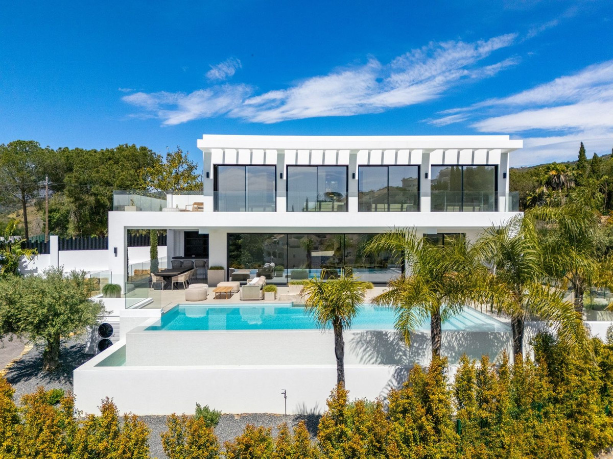 5 Bedroom Villa in Marbella - Photo 61