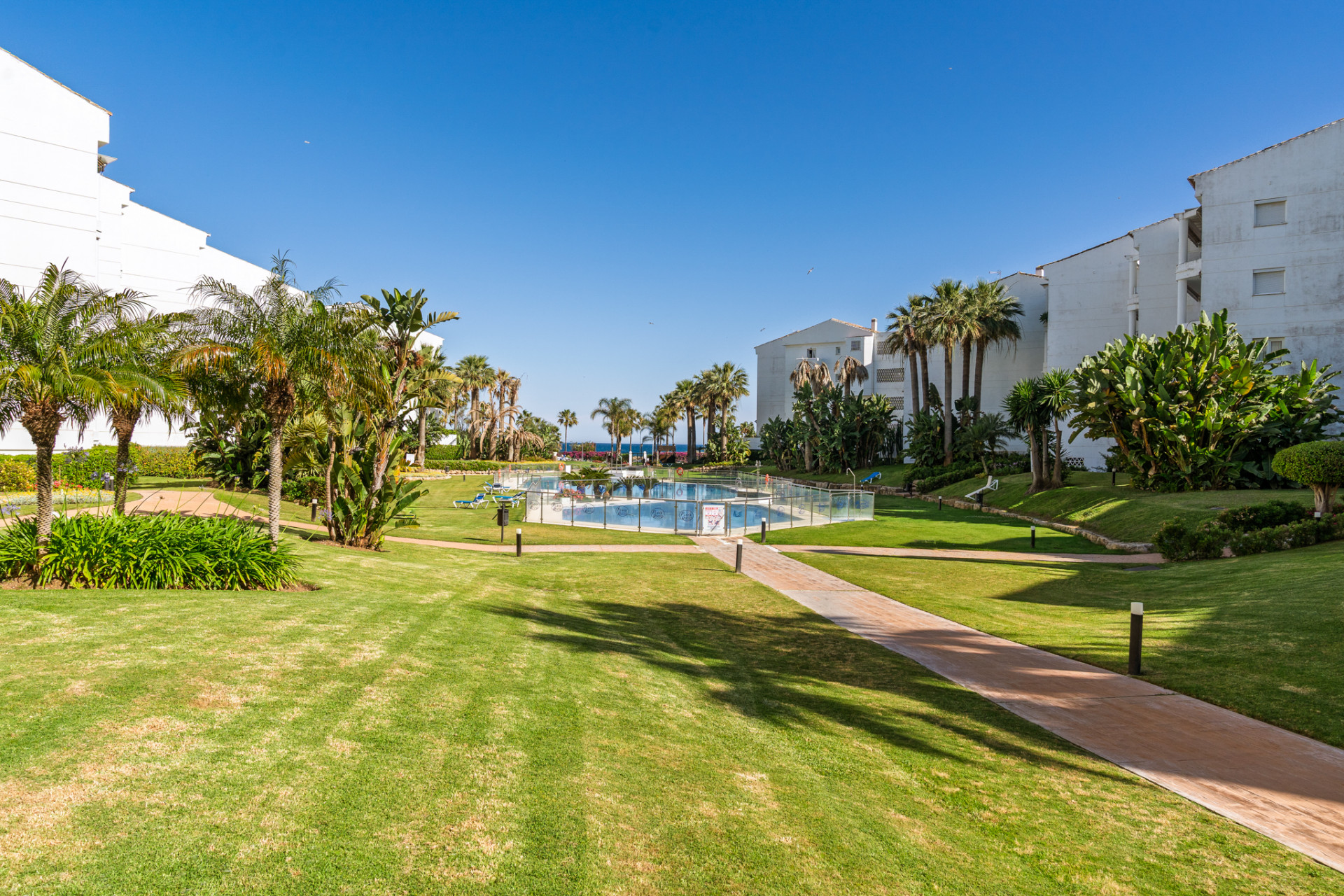 4 Bedroom Apartment in Marbella - Photo 19