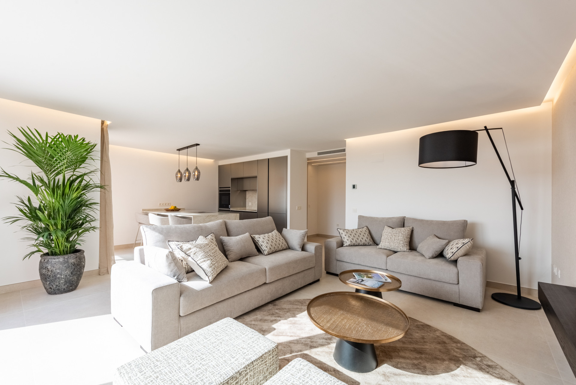 2 Bedroom Penthouse in Benahavís - Photo 6