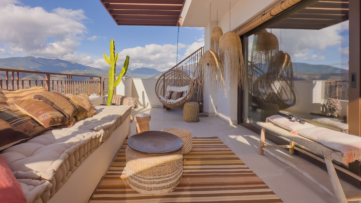 3 Bedroom Penthouse in Istán - Photo 27