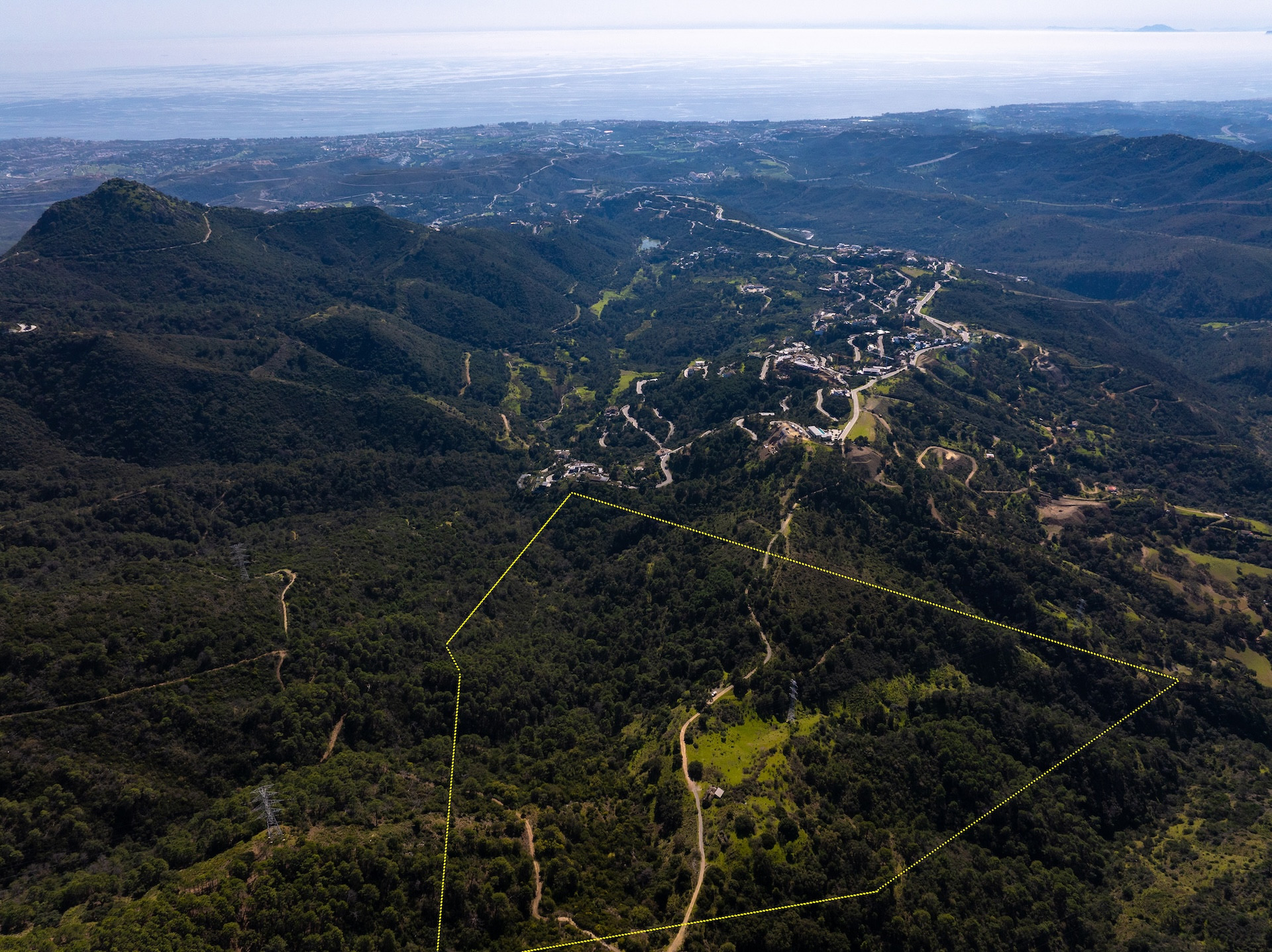 260,000 m² Plot in Benahavís - Photo 4