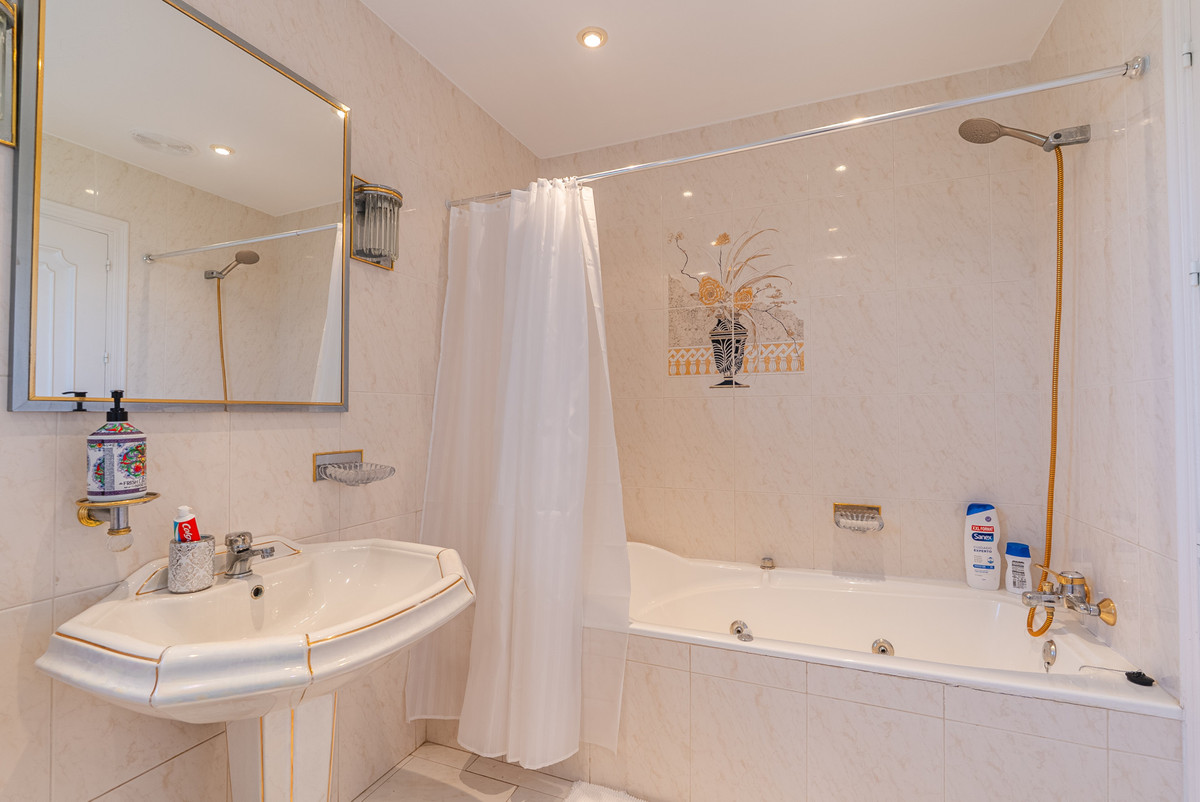5 Bedroom Villa in Mijas - Foto 33