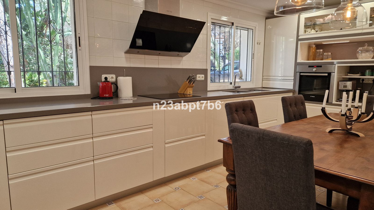 4 Bedroom Villa in Marbella - Foto 6