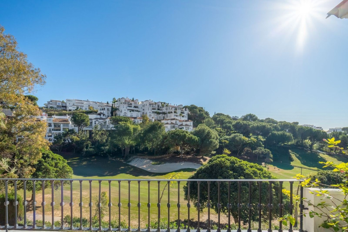 3 Bedroom Apartment in Benahavís - Foto 4