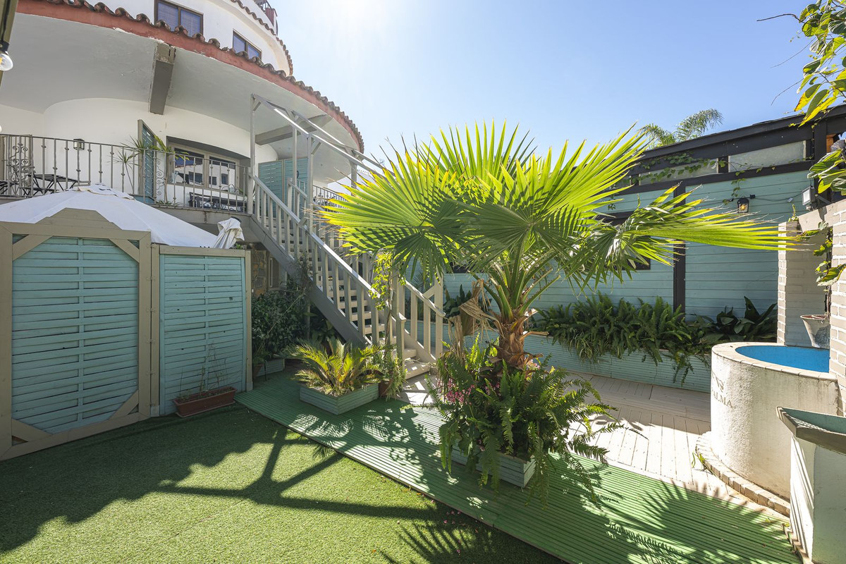 12 Bedroom Villa in Marbella - Photo 41