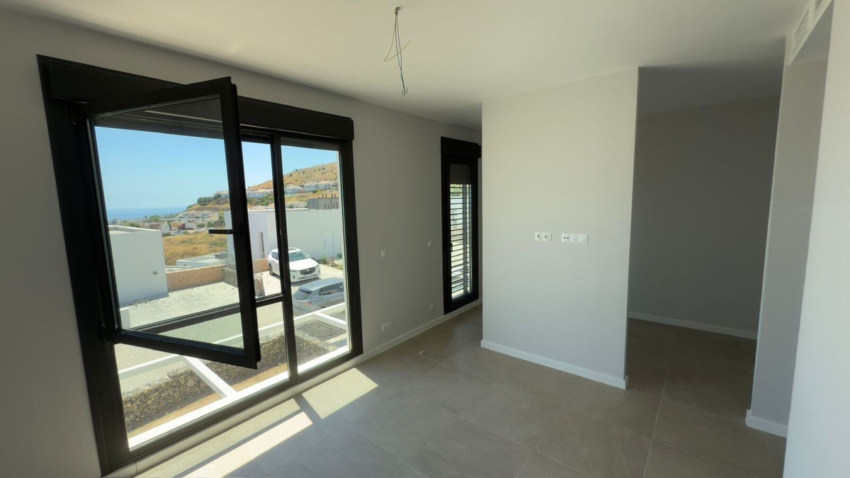 4 Bedroom Villa in Mijas - Photo 10