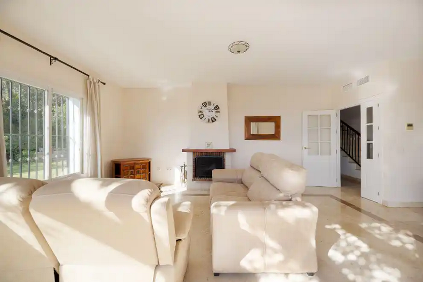 4 Bedroom Villa in La Alcaidesa - Photo 3