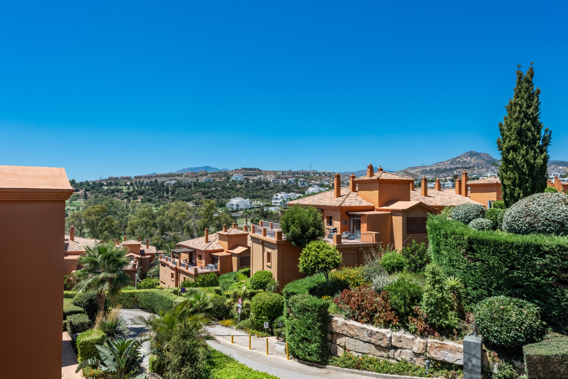 3 Bedroom Penthouse in Estepona - Photo 23