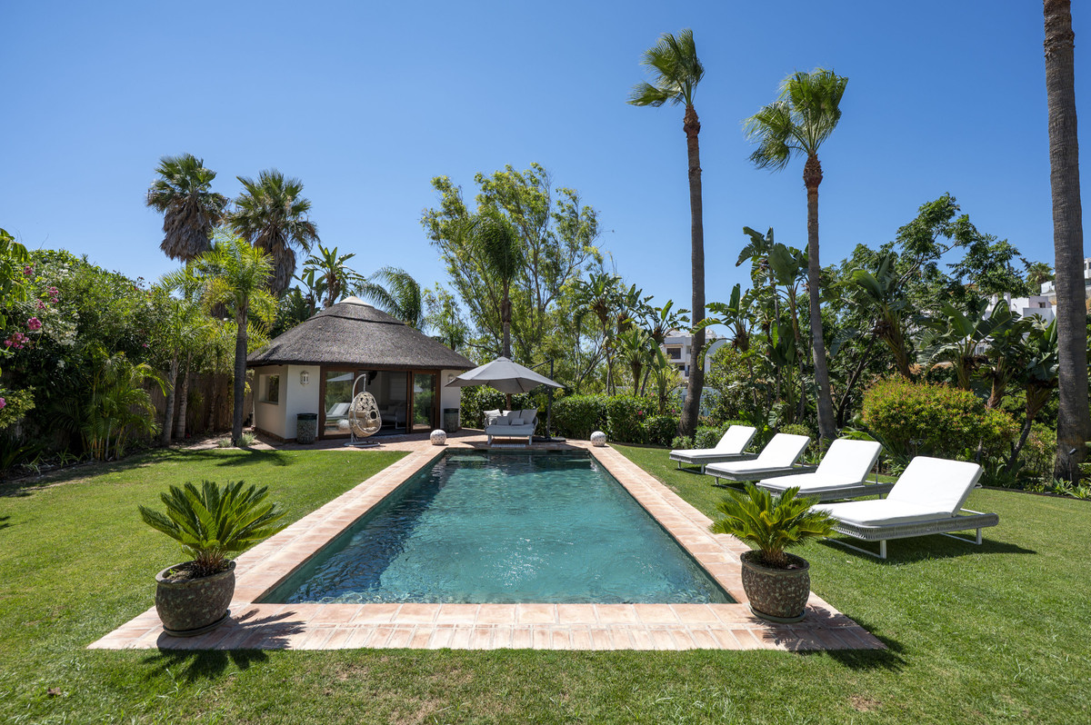 4 Bedroom Villa in Estepona - Foto 34