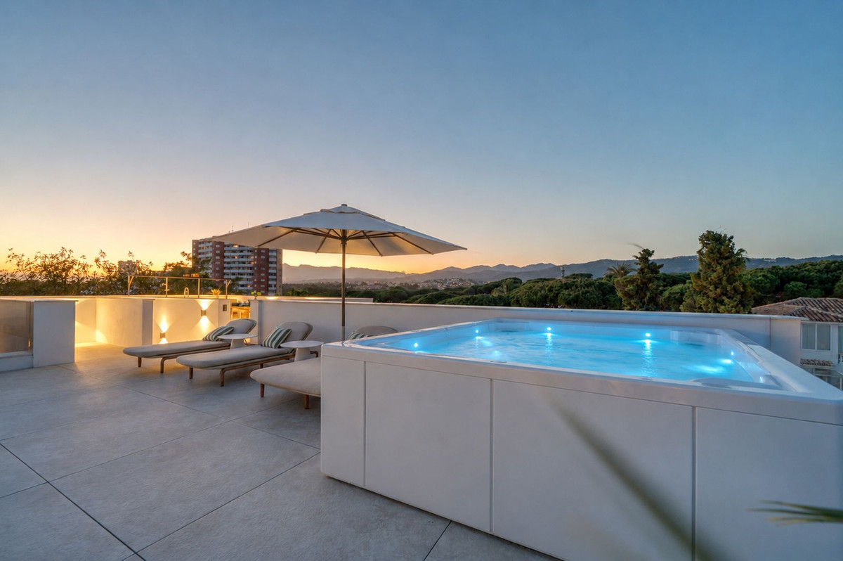 6 Bedroom Villa in Marbella - Photo 90