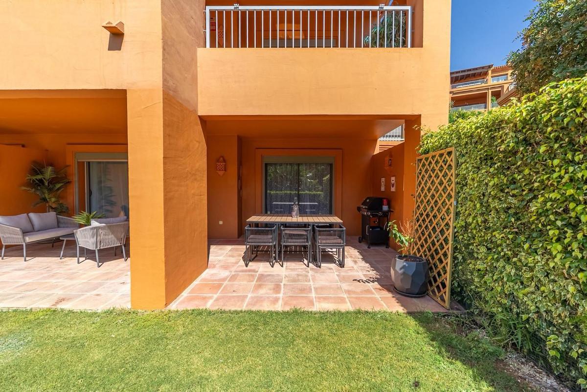 3 Bedroom Apartment in Estepona - Photo 22