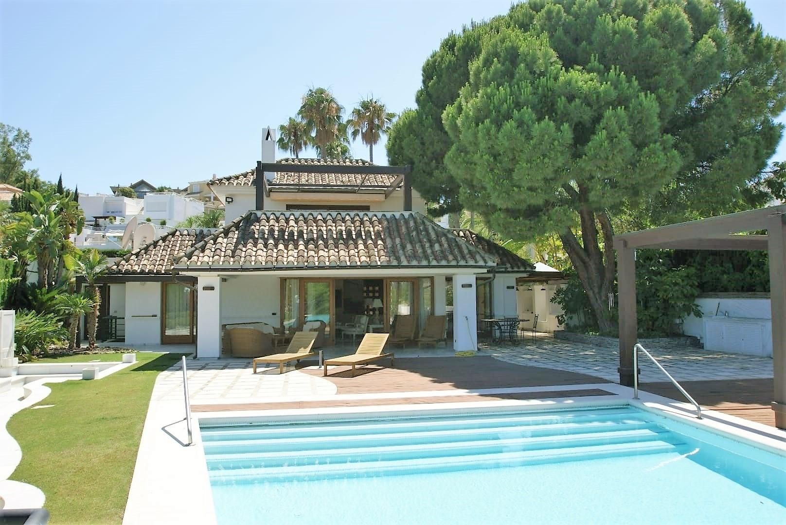 3 Bedroom Villa in Marbella - Photo 2