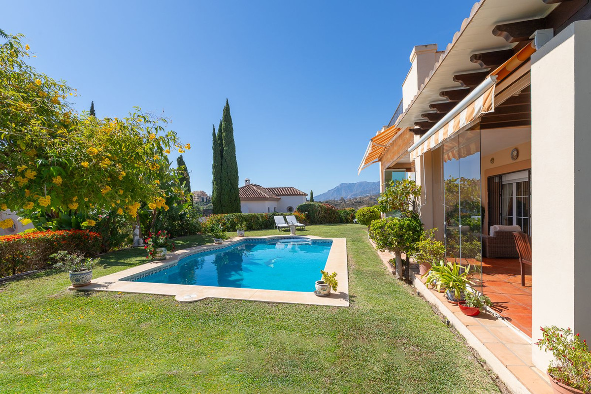 5 Bedroom Villa in Marbella - Photo 31