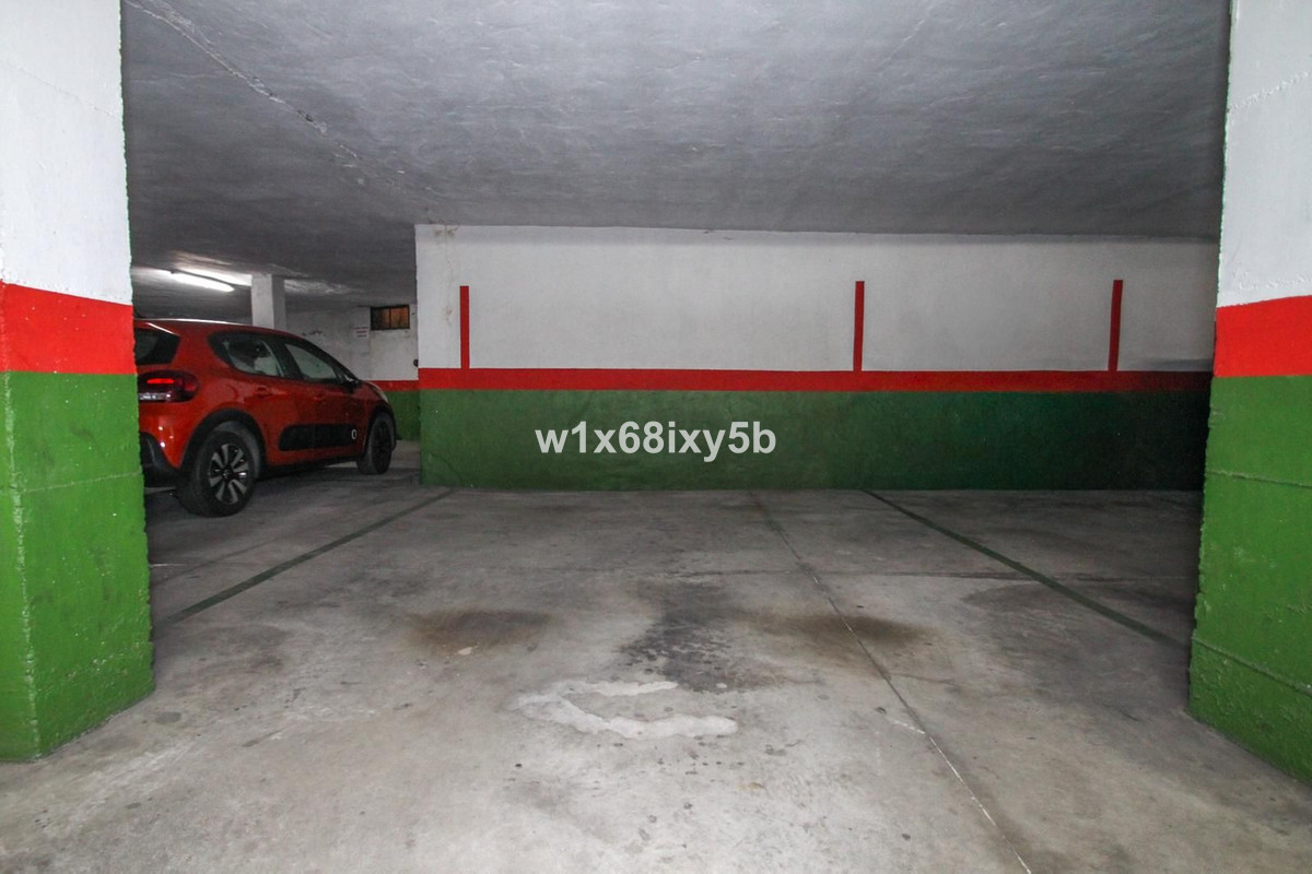 3 Bedroom Apartment in Marbella - Photo 22