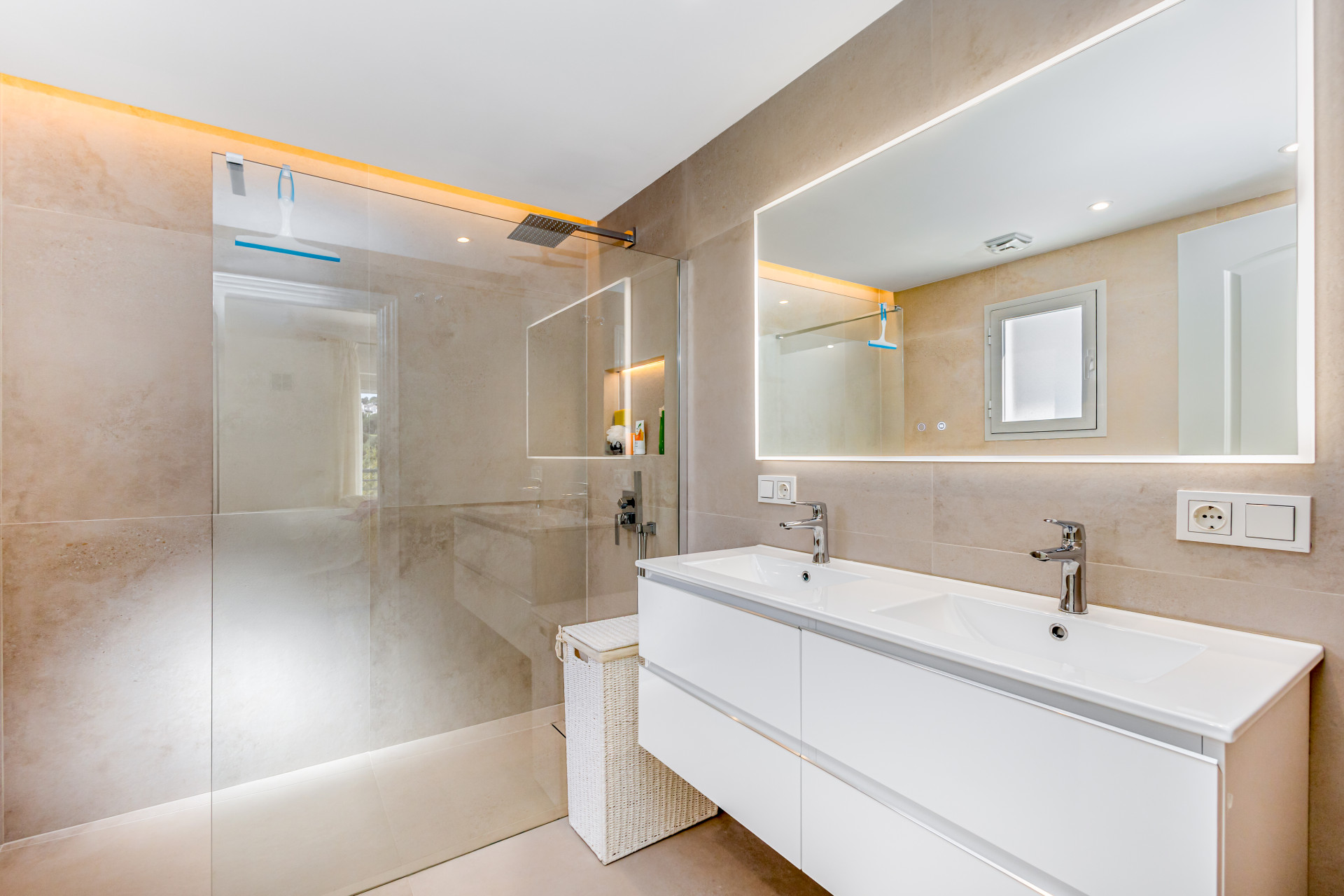 2 Bedroom Townhouse in Alhaurín el Grande - Photo 8