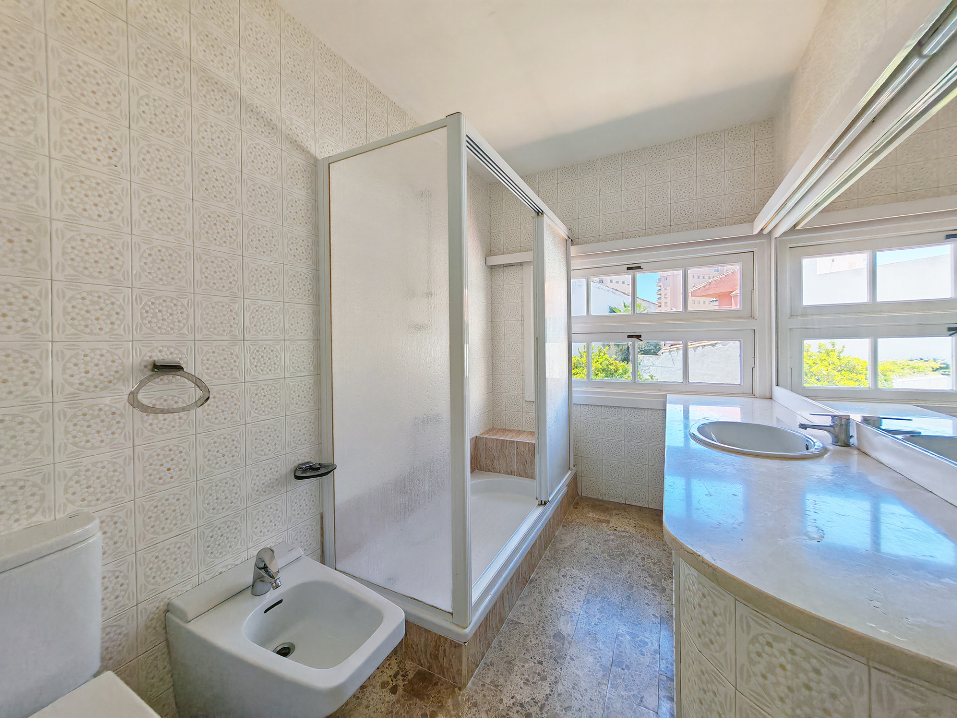 4 Bedroom Villa in Fuengirola - Photo 8