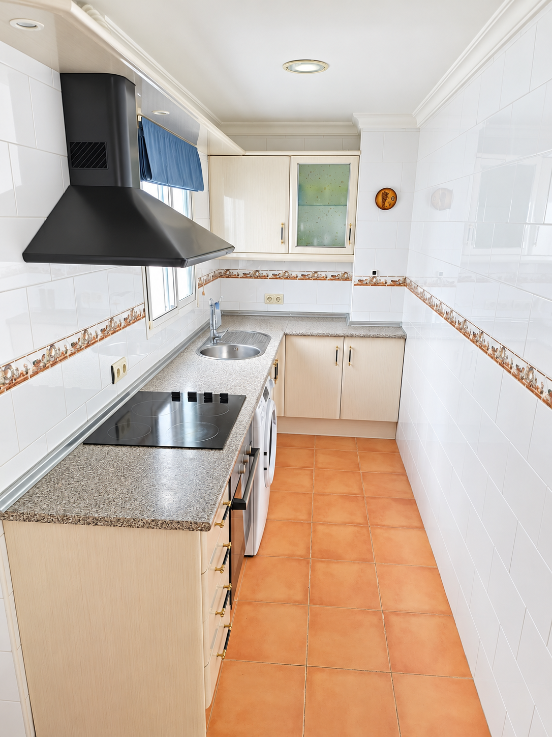2 Bedroom Penthouse in Fuengirola - Photo 7