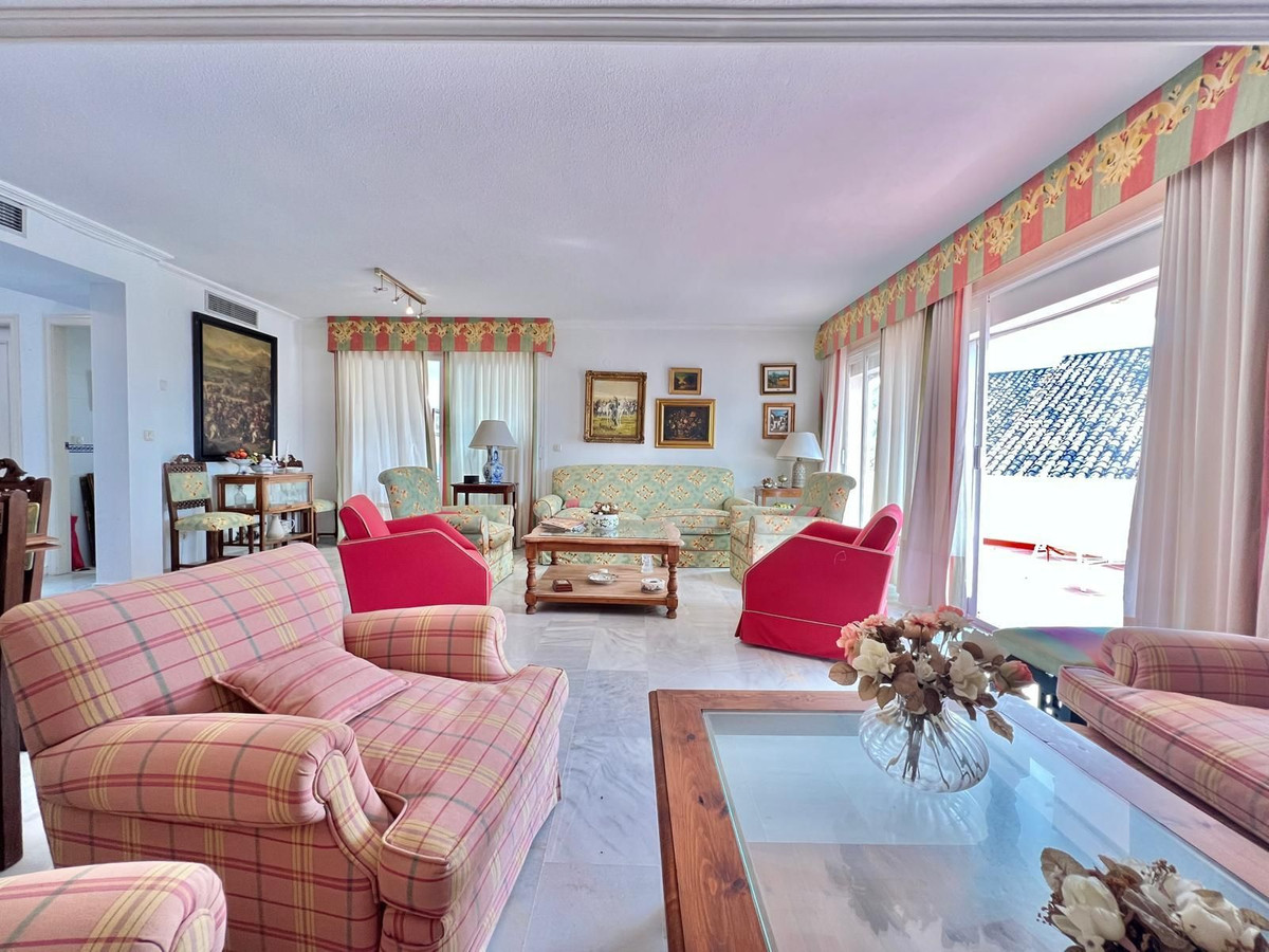 3 Bedroom Townhouse in Estepona - Foto 6