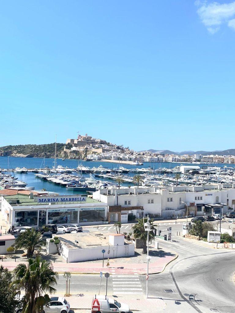 Apartamento com 3 quartos com piscina em Baleares, Espanha – Foto 17