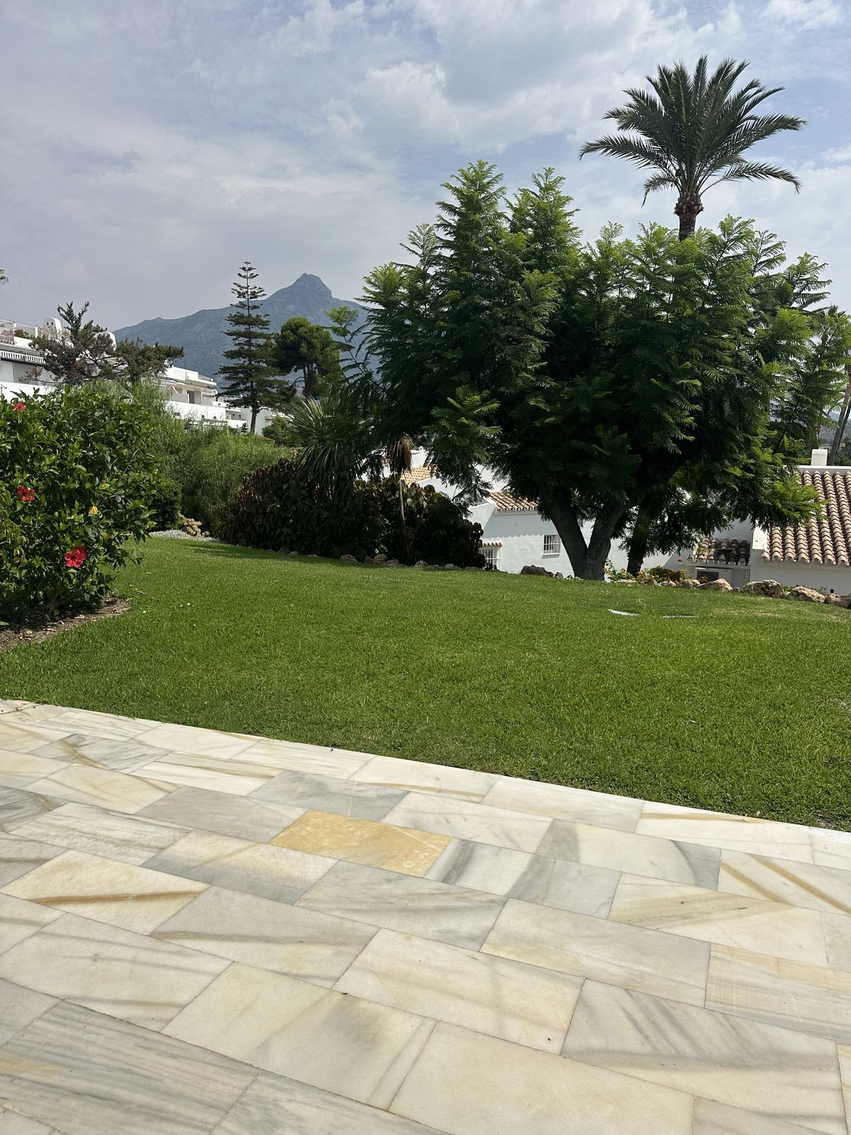 2 Bedroom Apartment in Marbella - Photo 18