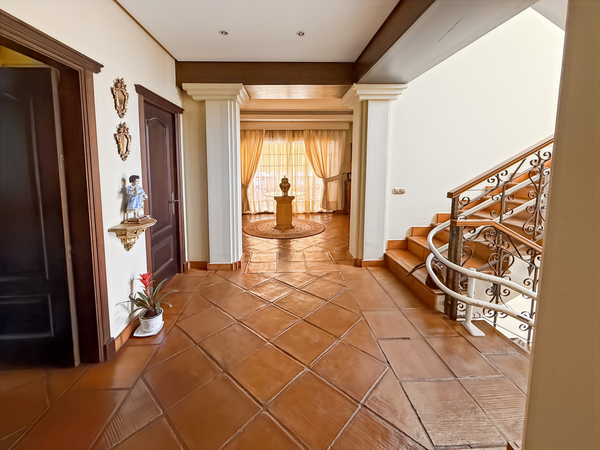 5 Bedroom Villa in Mijas - Photo 6