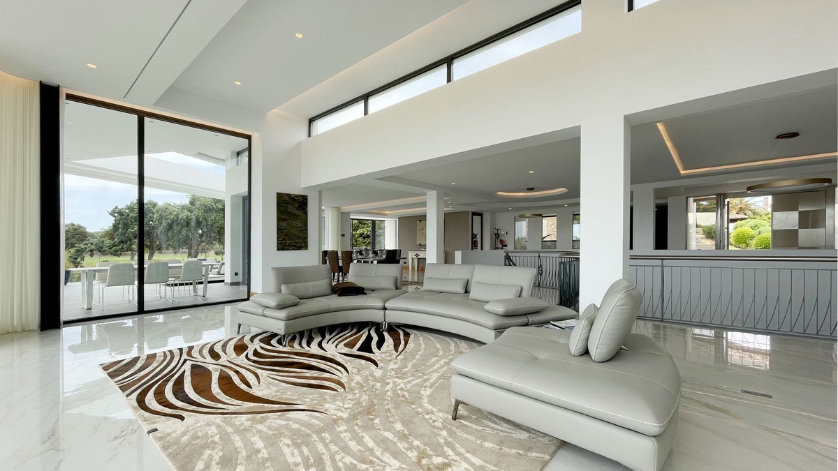 6 Bedroom Villa in San Roque - Photo 38