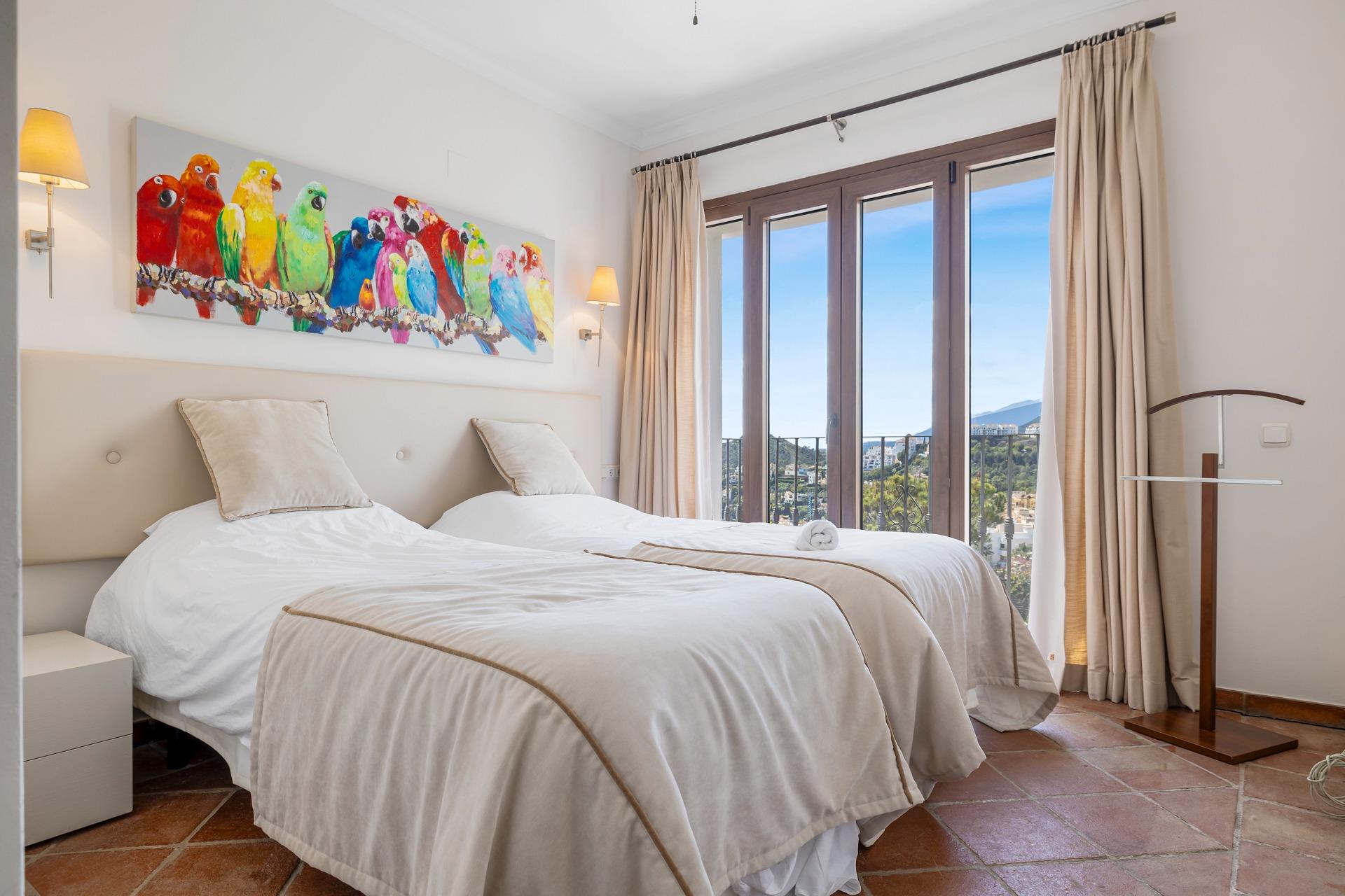 5 Bedroom Villa in Benahavís - Фото 20