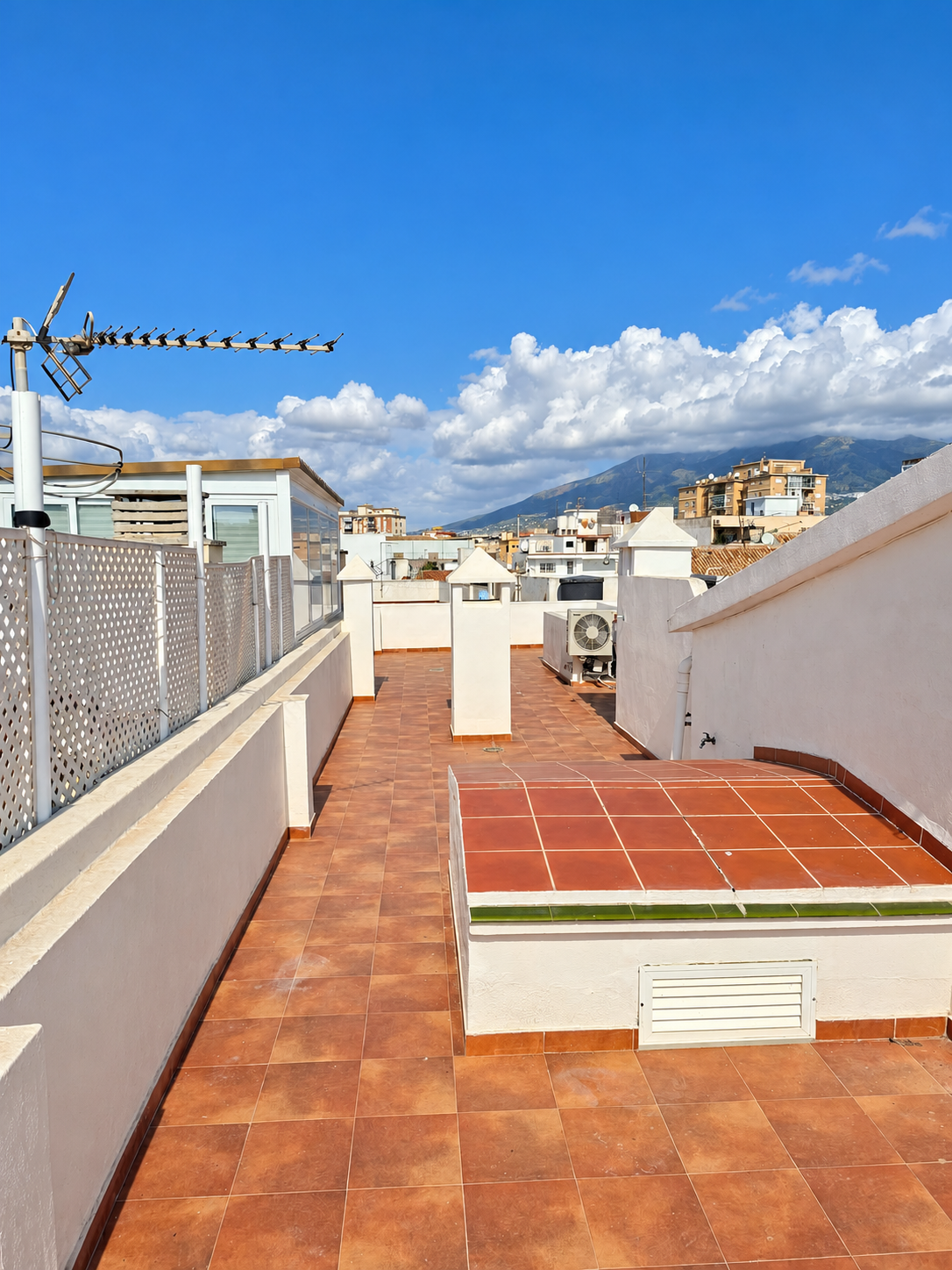 2 Bedroom Penthouse in Fuengirola - Photo 6