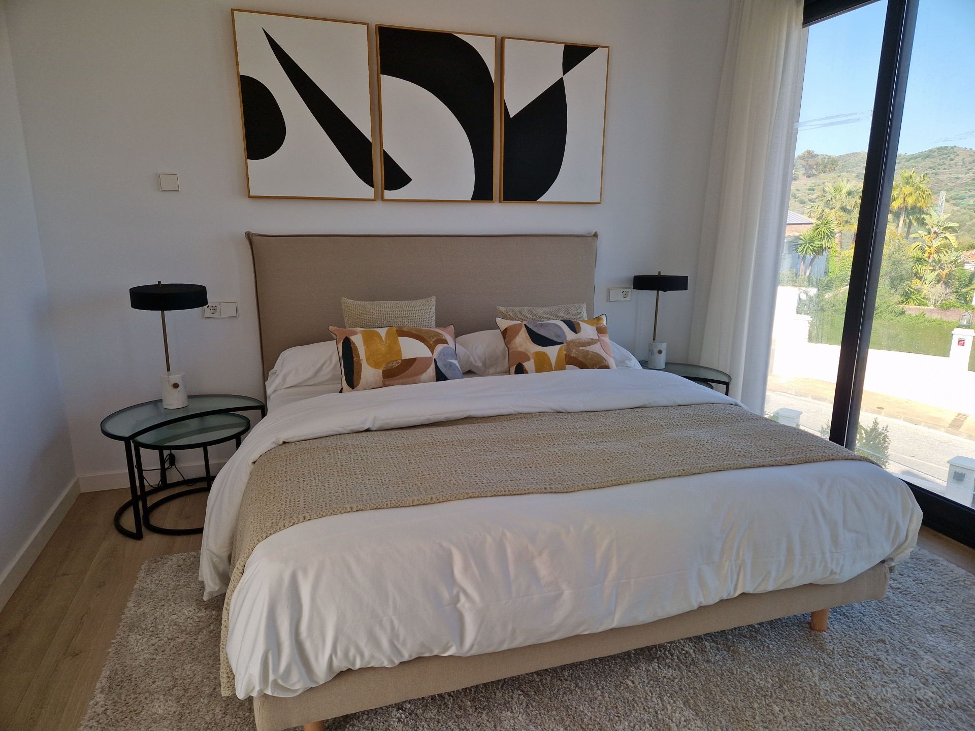 4 Bedroom Villa in Marbella - Photo 23