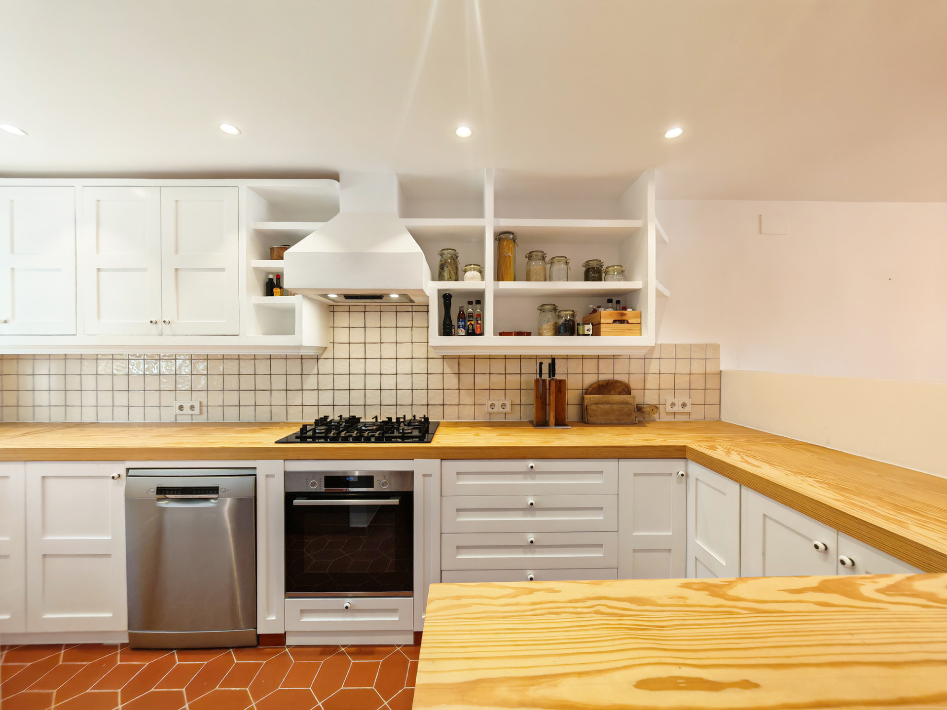 4 Bedroom Townhouse in Marbella - Photo 7