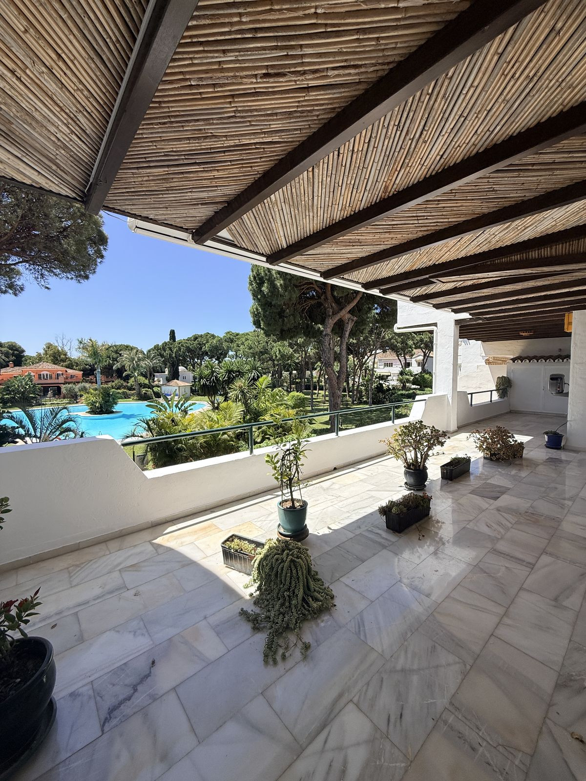 3 Bedroom Apartment in Estepona - Foto 33