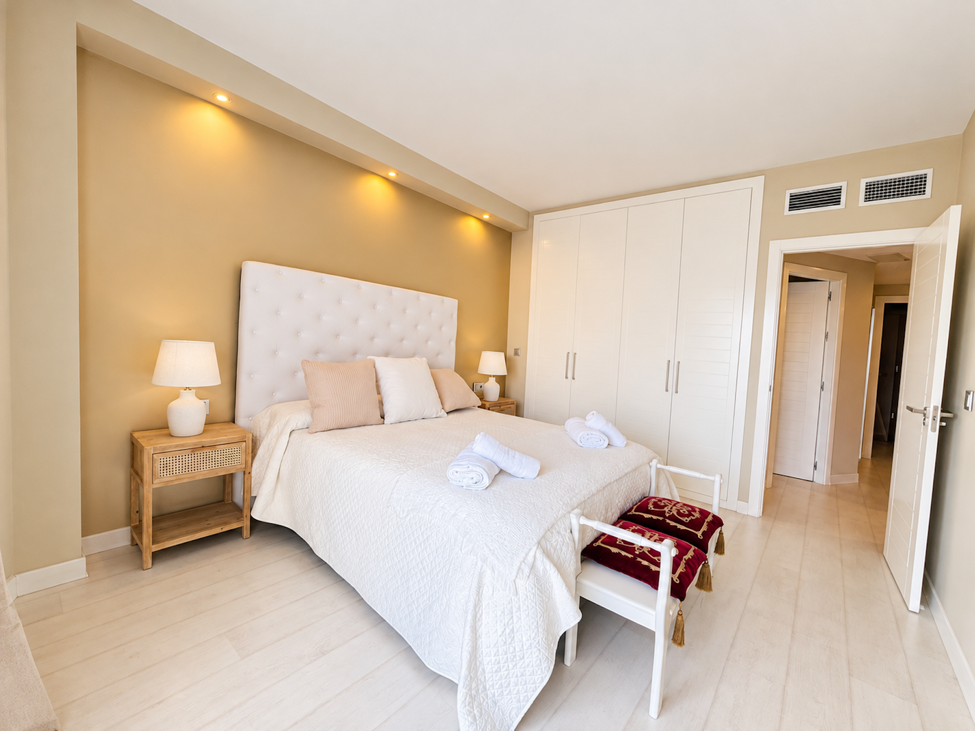3 Bedroom Apartment in Marbella - Photo 17